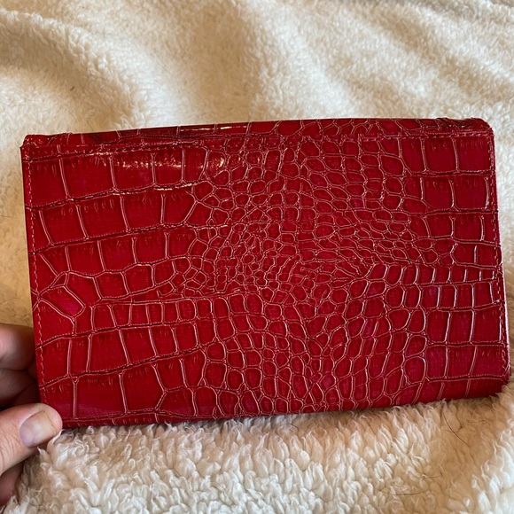 Red clutch - Picture 3 of 3